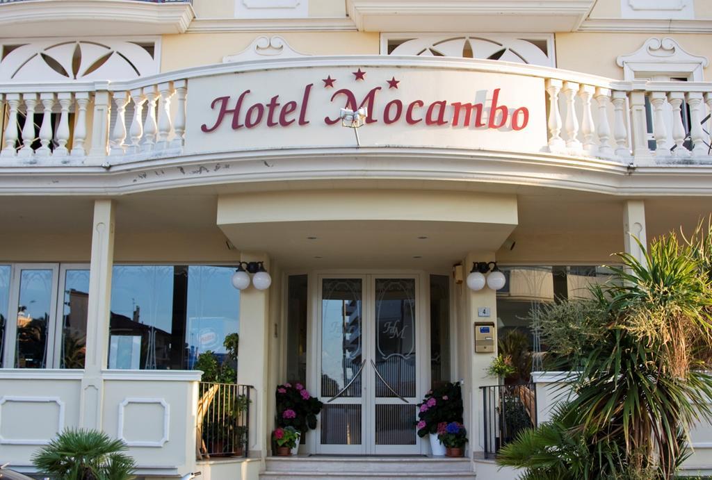 Hotel Mocambo Piscina E Spiaggia San Benedetto del Tronto Eksteriør billede