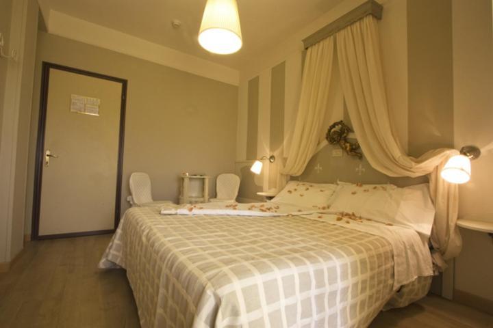 Hotel Mocambo Piscina E Spiaggia San Benedetto del Tronto Eksteriør billede